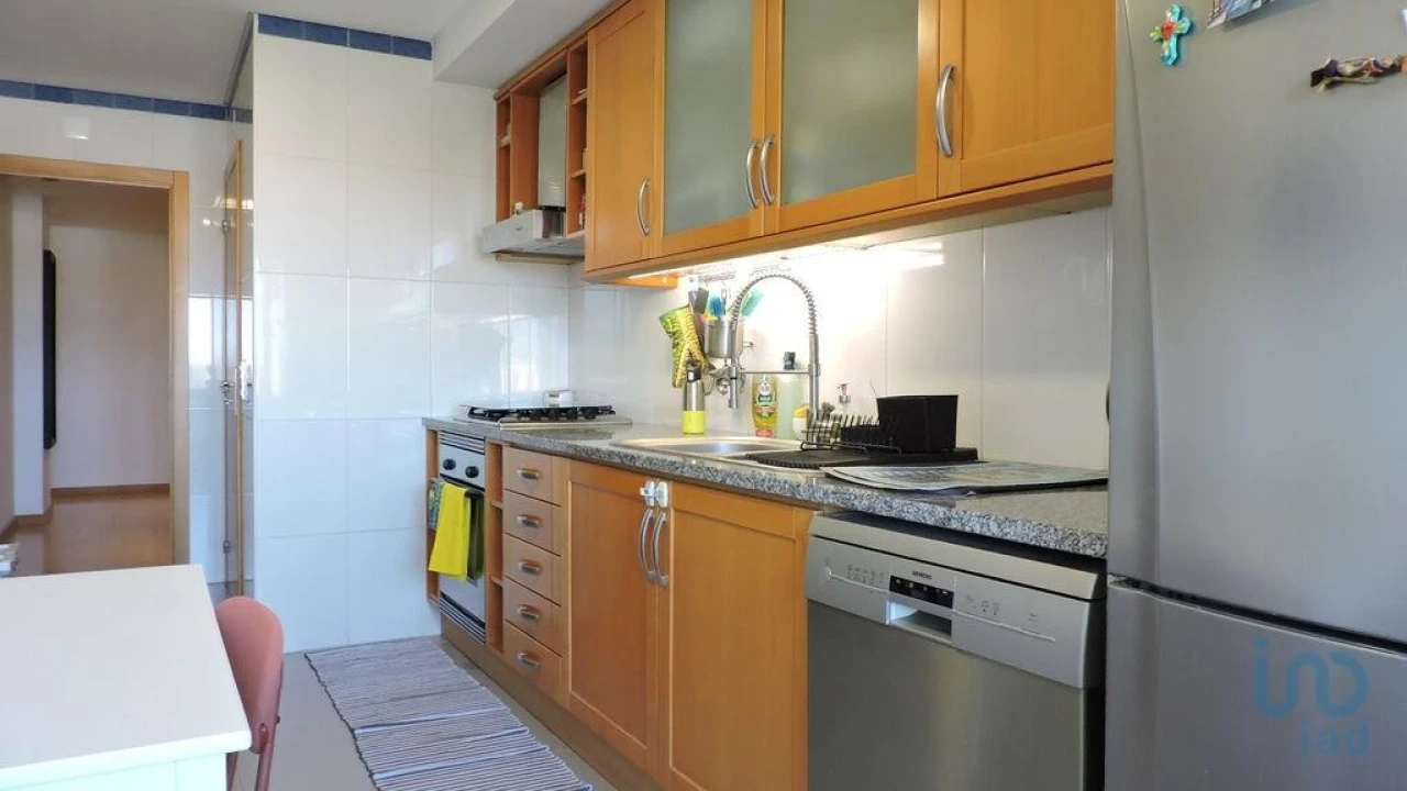 Apartamento T2 para Venda em São Domingos de Rana Foto 13