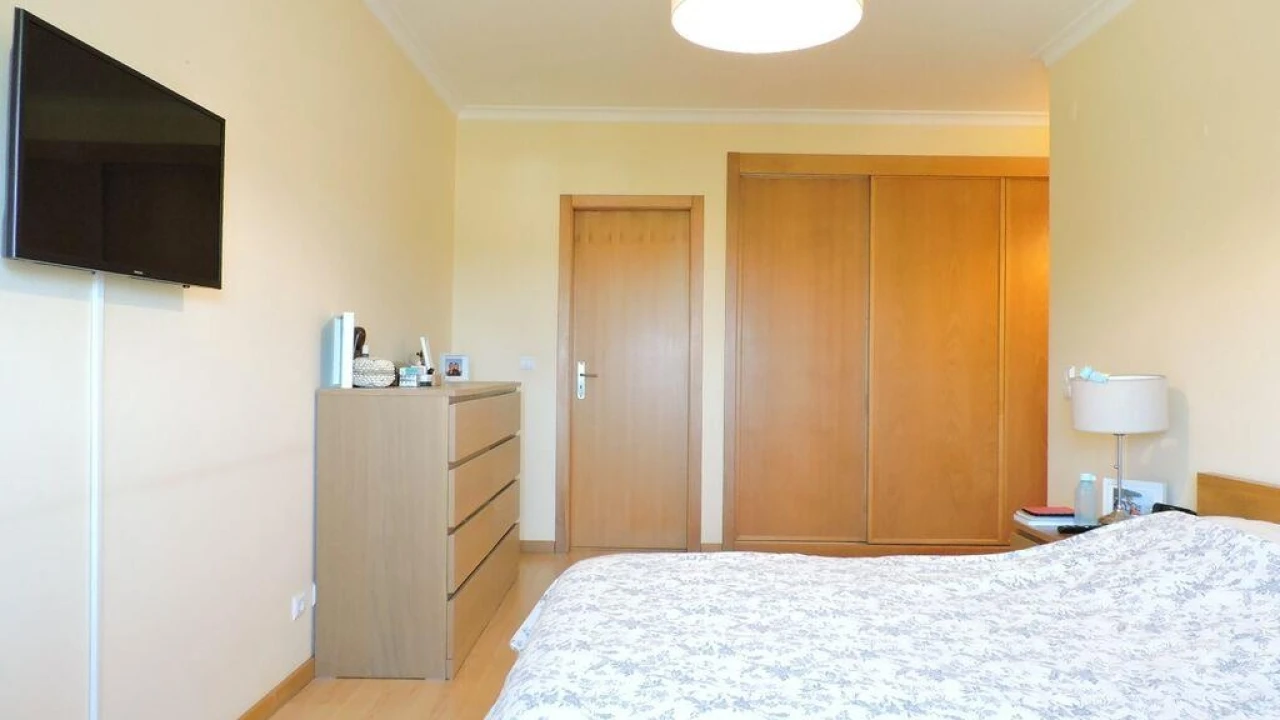 Apartamento T2 para Venda em São Domingos de Rana Foto 22