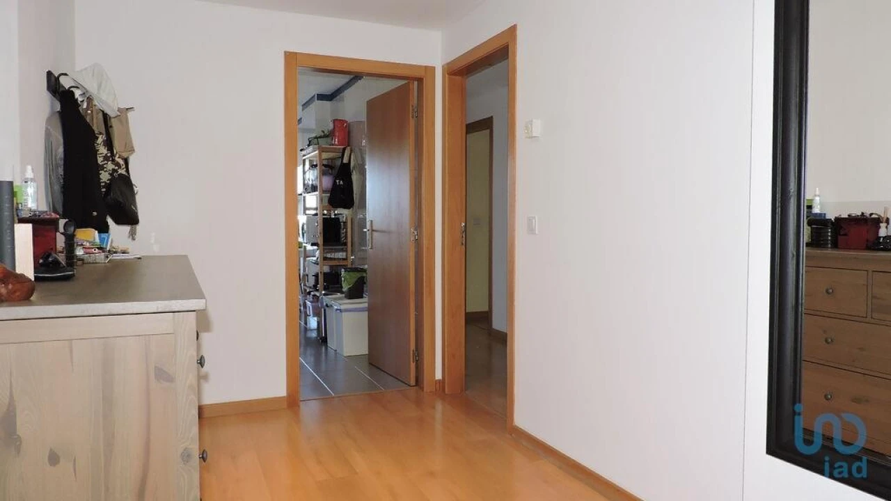 Apartamento T2 para Venda em São Domingos de Rana Foto 8