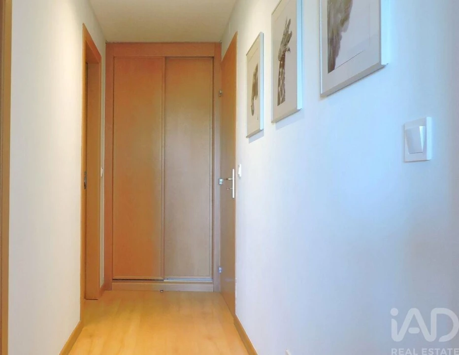 Apartamento T2 para Venda em São Domingos de Rana Foto 15