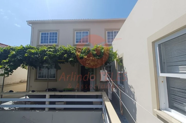 Moradia T3 para Venda em Calheta Foto 30