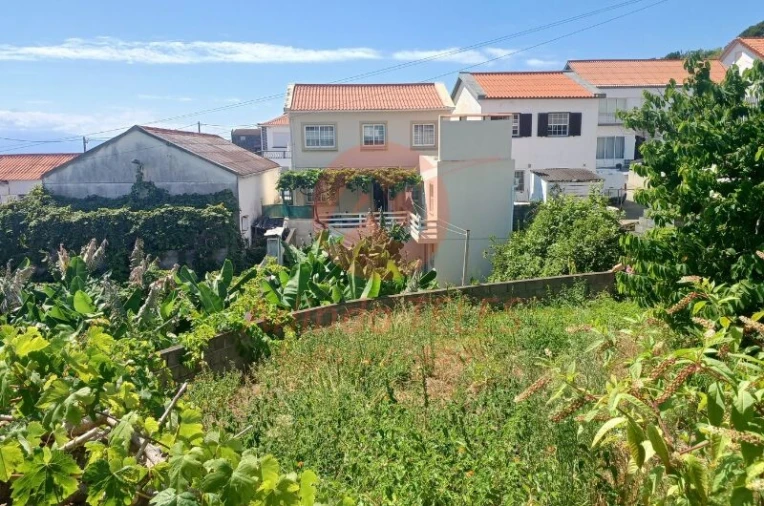 Moradia T3 para Venda em Calheta Foto 6