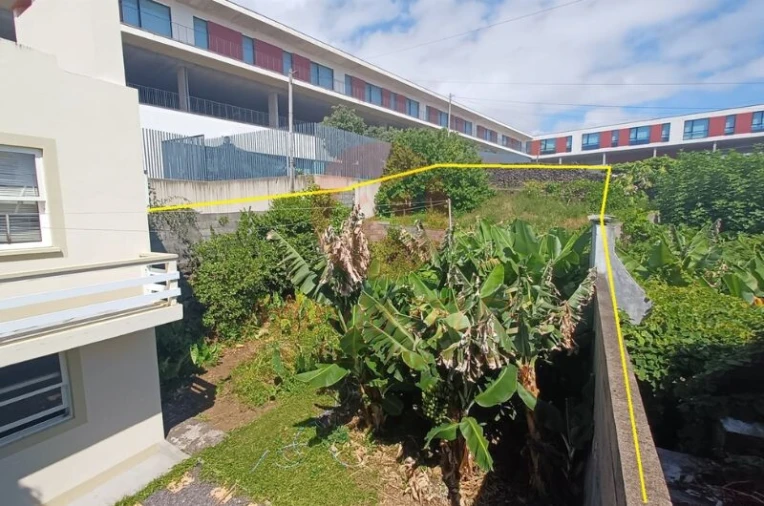 Moradia T3 para Venda em Calheta Foto 3