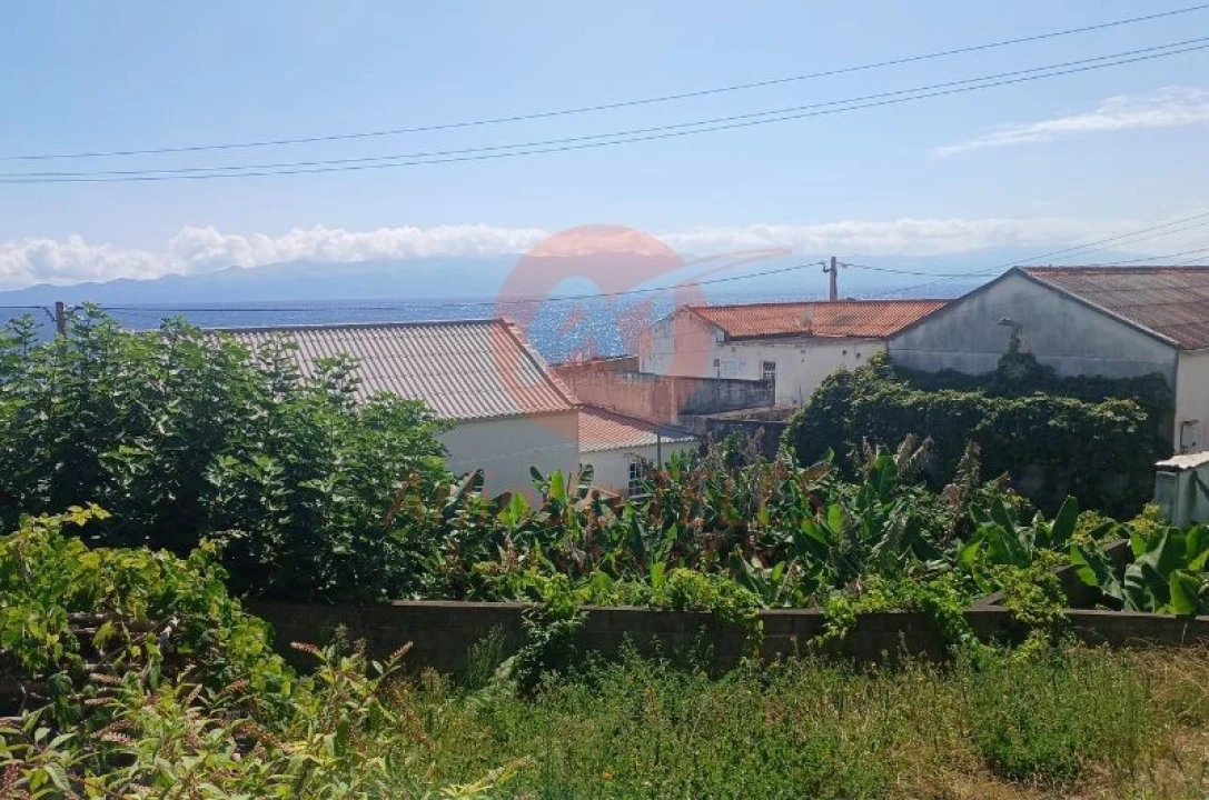 Moradia T3 para Venda em Calheta Foto 5