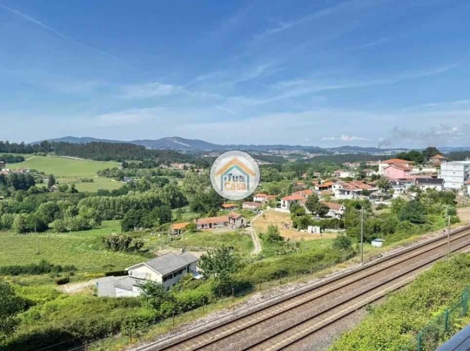 Moradia T3 para Venda em Meinedo Foto 12