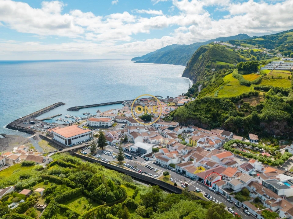 Moradia T4 para Venda em Povoação Foto 2