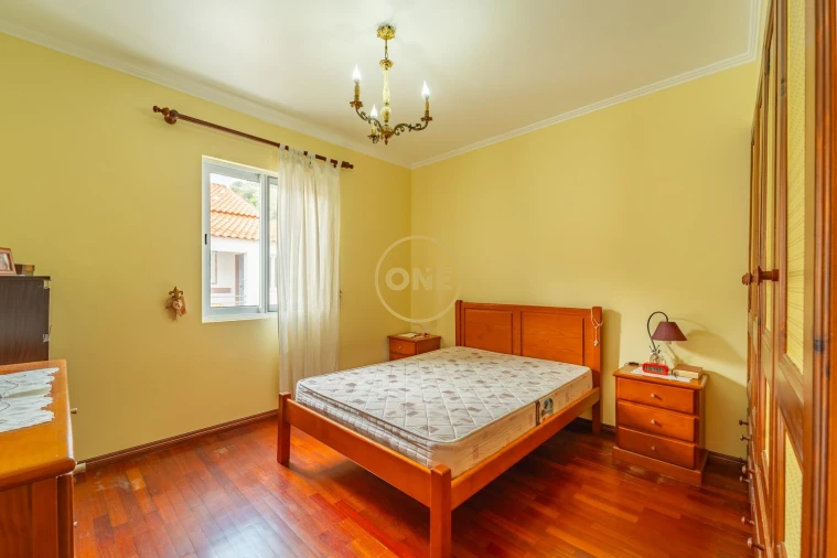 Moradia T4 para Venda em Povoação Foto 13