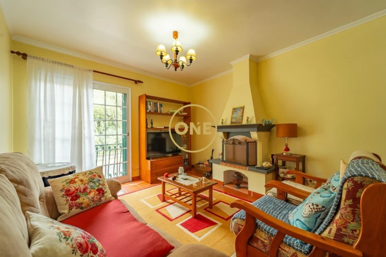 Moradia T4 para Venda em Povoação Foto 6