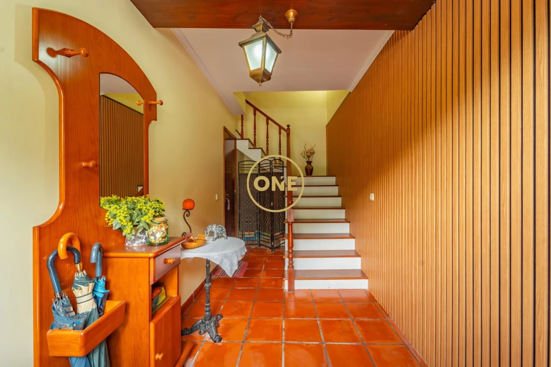 Moradia T4 para Venda em Povoação Foto 5