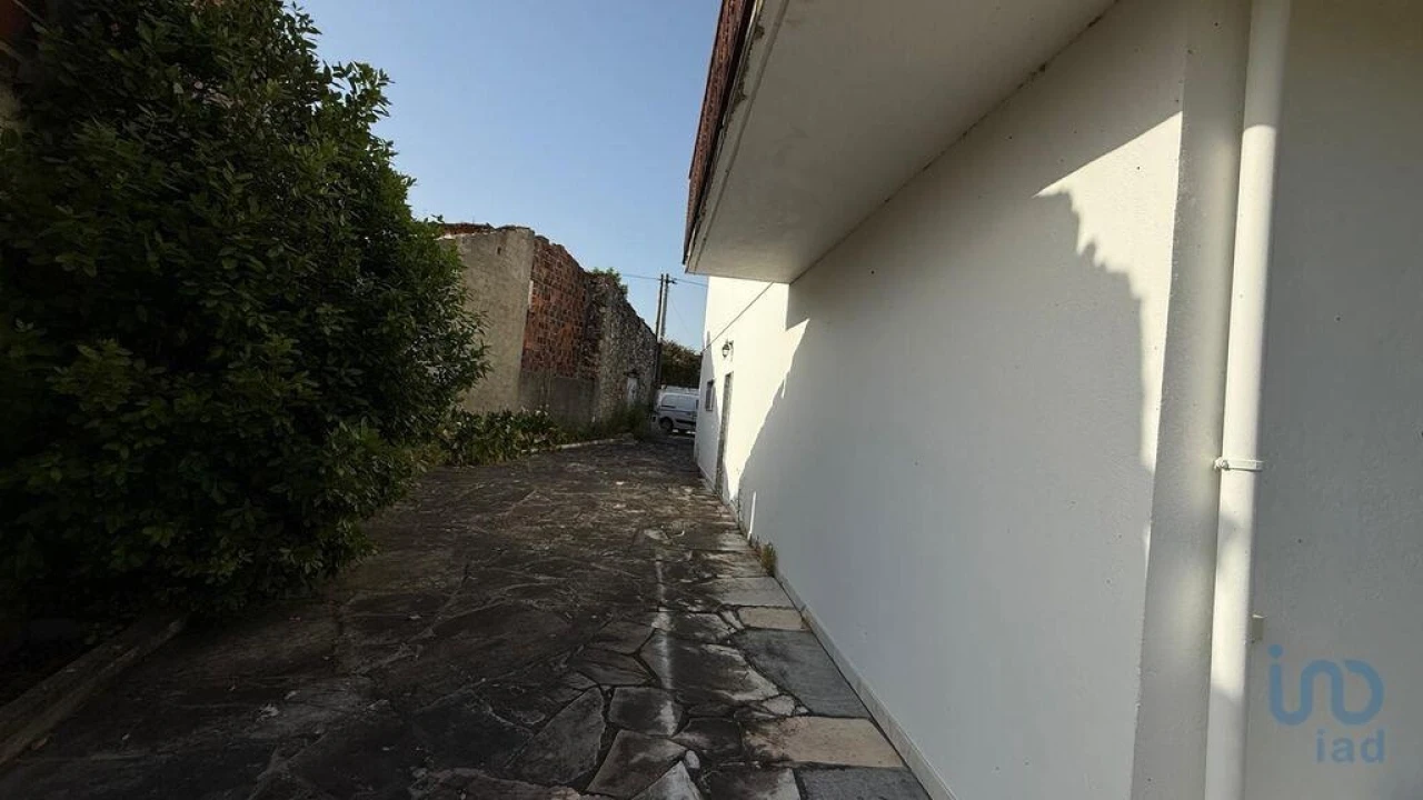 Moradia T3 para Venda em Abrã Foto 4