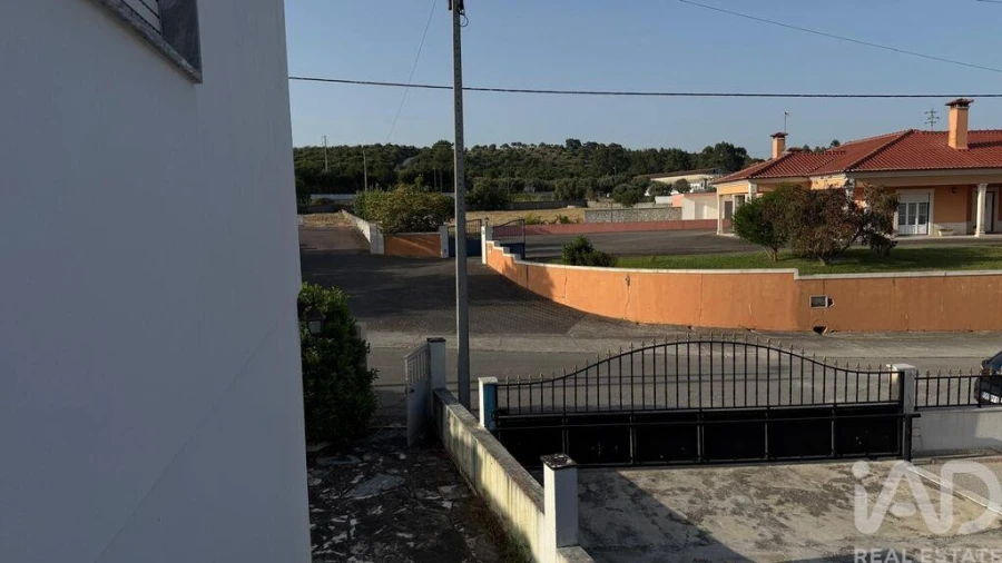 Moradia T3 para Venda em Abrã Foto 20