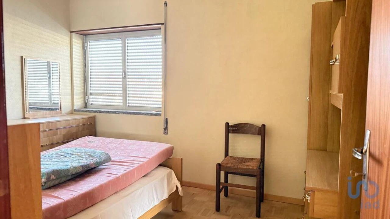 Moradia T3 para Venda em Abrã Foto 13