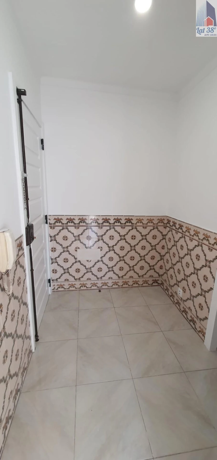 Apartamento T2 para Arrendamento em Santo António dos Cavaleiros e Frielas Foto 20