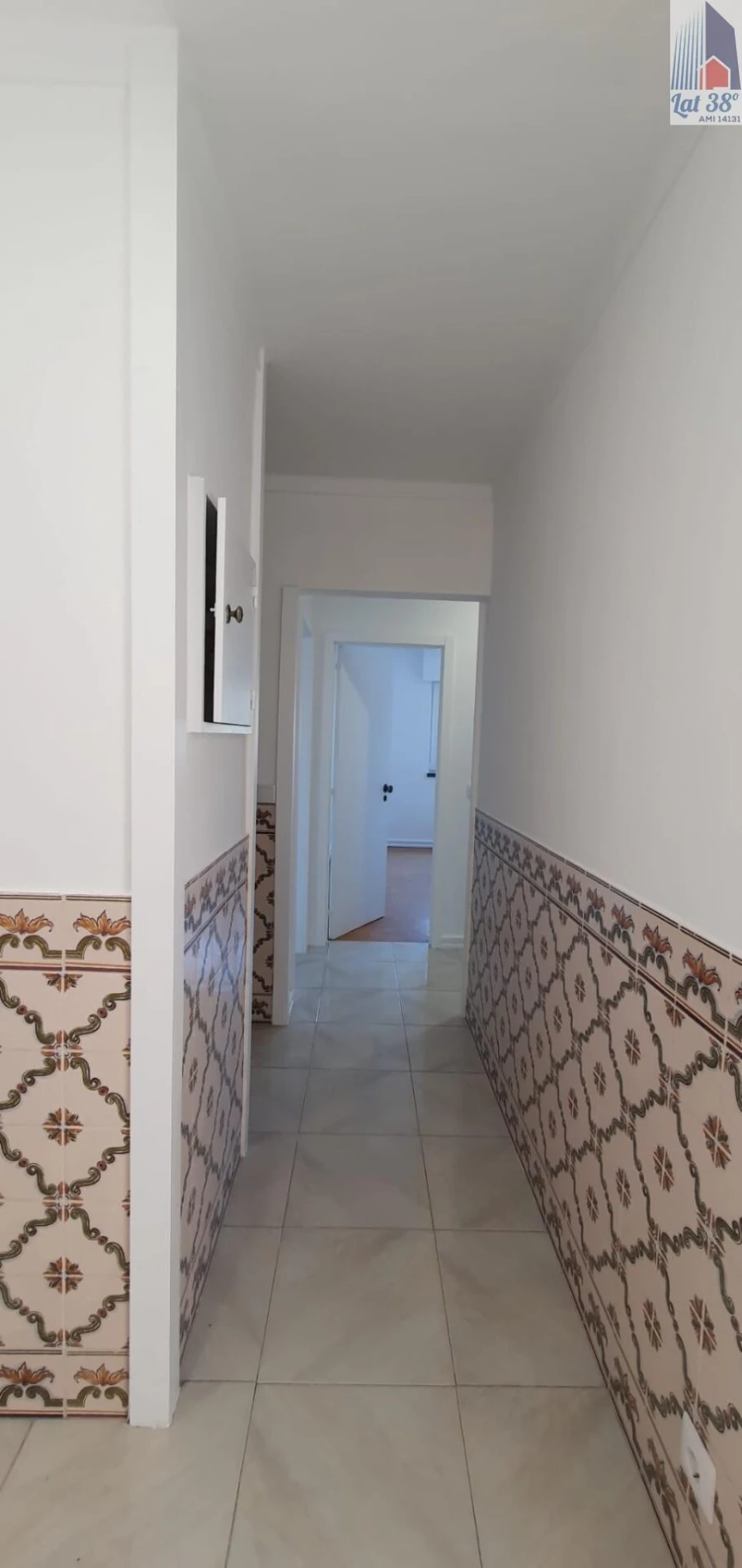 Apartamento T2 para Arrendamento em Santo António dos Cavaleiros e Frielas Foto 21
