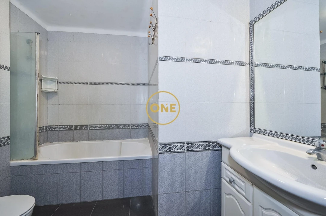 Apartamento T3 para Venda em Almada, Cova da Piedade, Pragal e Cacilhas Foto 17