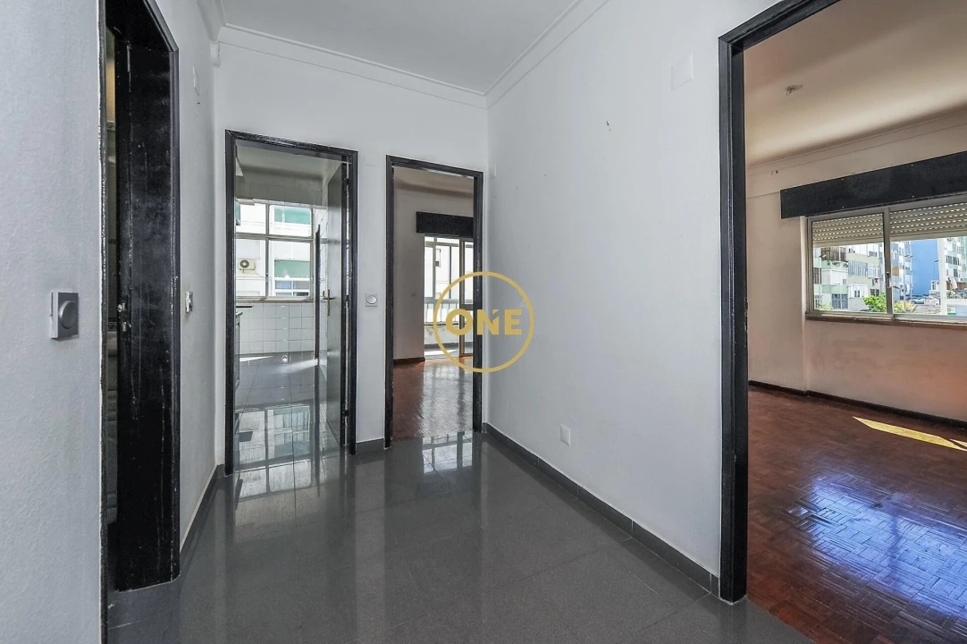 Apartamento T3 para Venda em Almada, Cova da Piedade, Pragal e Cacilhas Foto 18