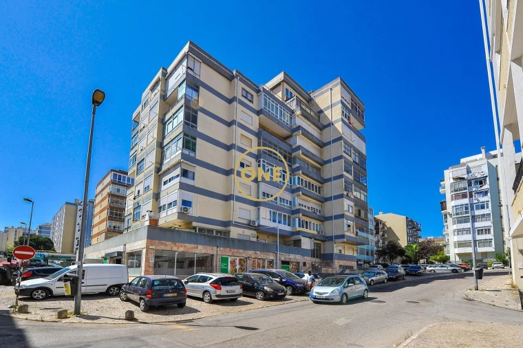 Apartamento T3 para Venda em Almada, Cova da Piedade, Pragal e Cacilhas Foto 6