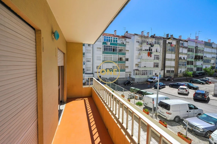 Apartamento T3 para Venda em Almada, Cova da Piedade, Pragal e Cacilhas Foto 14