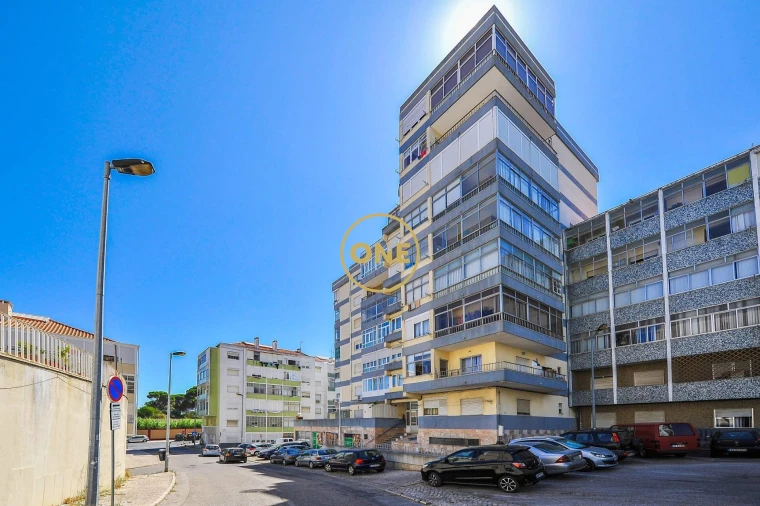 Apartamento T3 para Venda em Almada, Cova da Piedade, Pragal e Cacilhas Foto 32