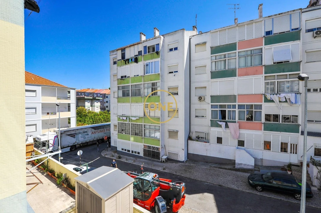 Apartamento T3 para Venda em Almada, Cova da Piedade, Pragal e Cacilhas Foto 25