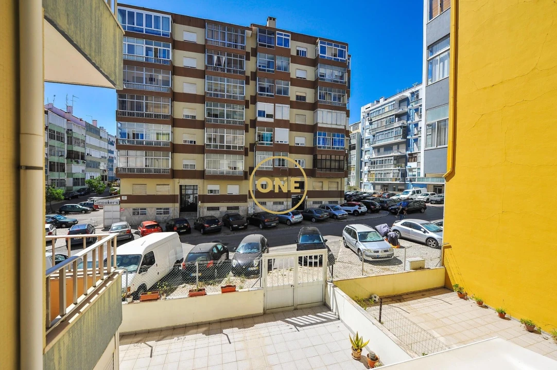 Apartamento T3 para Venda em Almada, Cova da Piedade, Pragal e Cacilhas Foto 11