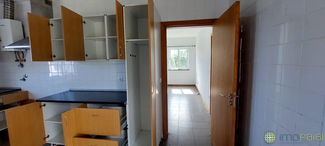 Moradia T2 para Venda em Ribeirinha Foto 6