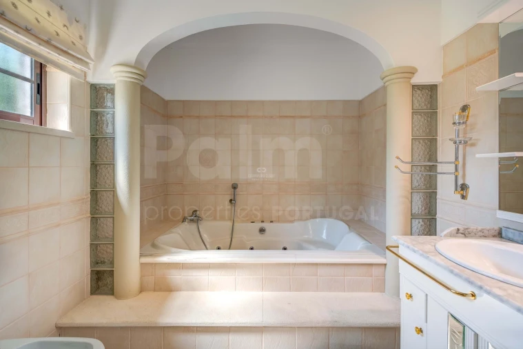 Moradia T5 para Venda em Ferragudo Foto 20