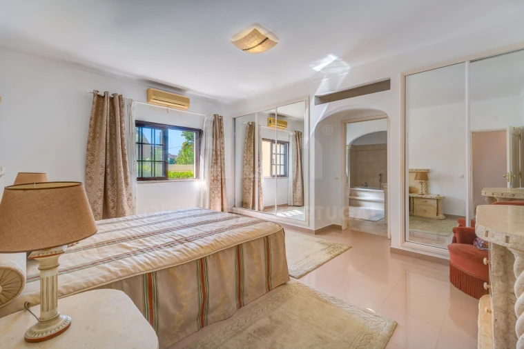 Moradia T5 para Venda em Ferragudo Foto 16