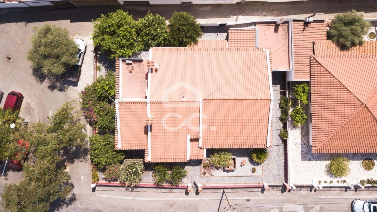 Moradia T5 para Venda em Mourão Foto 32