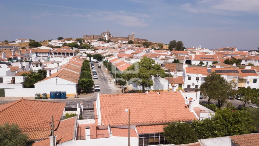 Moradia T5 para Venda em Mourão Foto 37