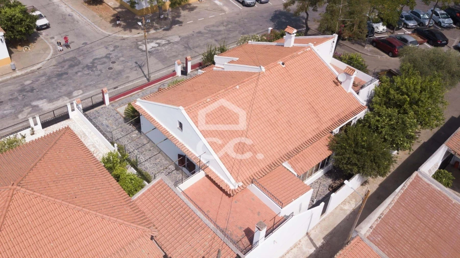 Moradia T5 para Venda em Mourão Foto 34