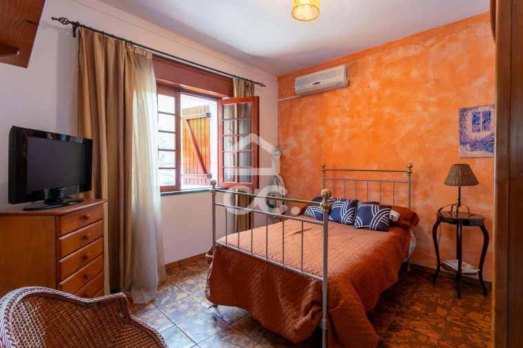 Moradia T5 para Venda em Mourão Foto 12