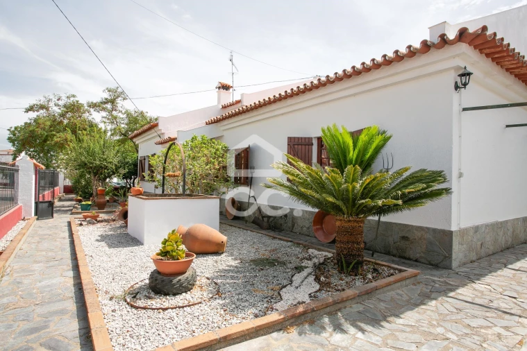 Moradia T5 para Venda em Mourão Foto 23