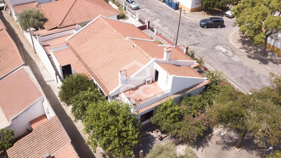 Moradia T5 para Venda em Mourão Foto 35