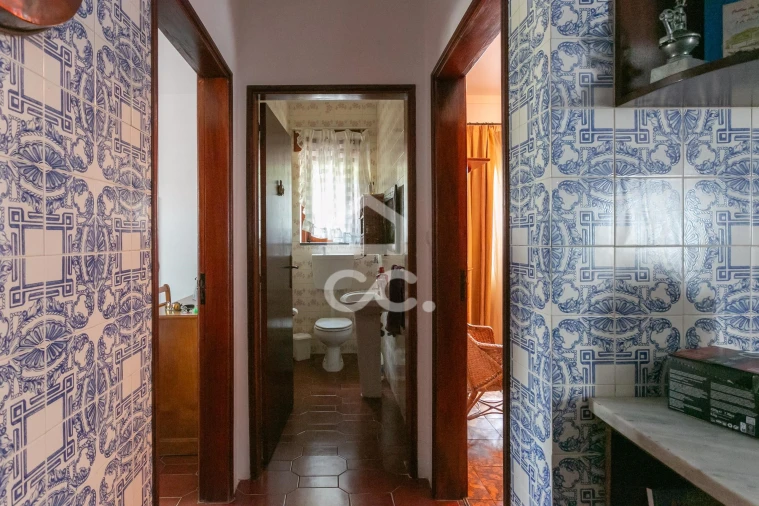 Moradia T5 para Venda em Mourão Foto 9