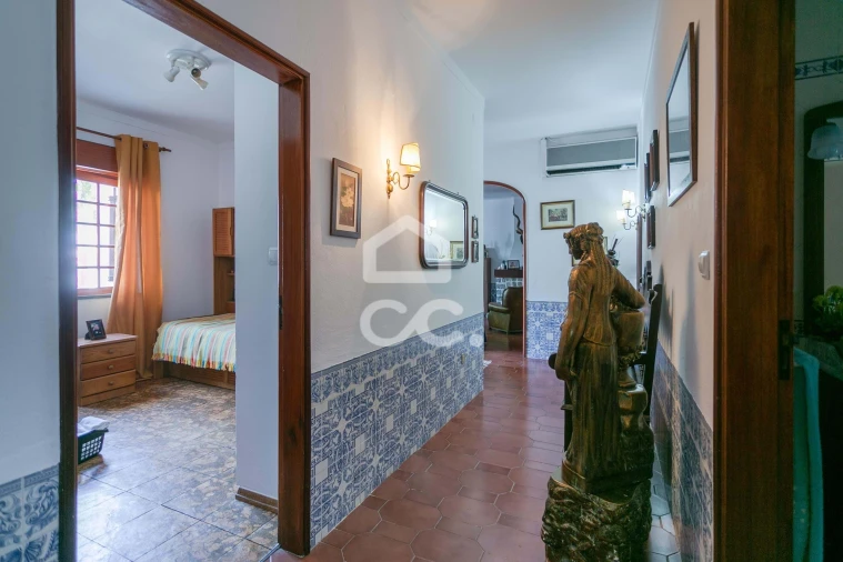 Moradia T5 para Venda em Mourão Foto 13