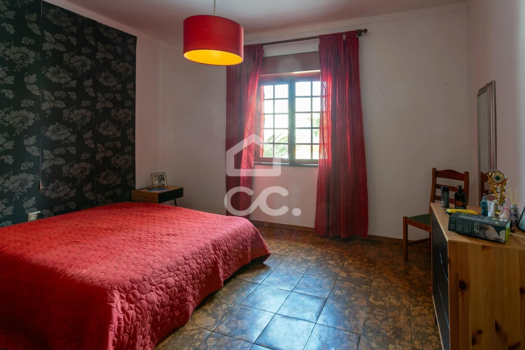 Moradia T5 para Venda em Mourão Foto 15