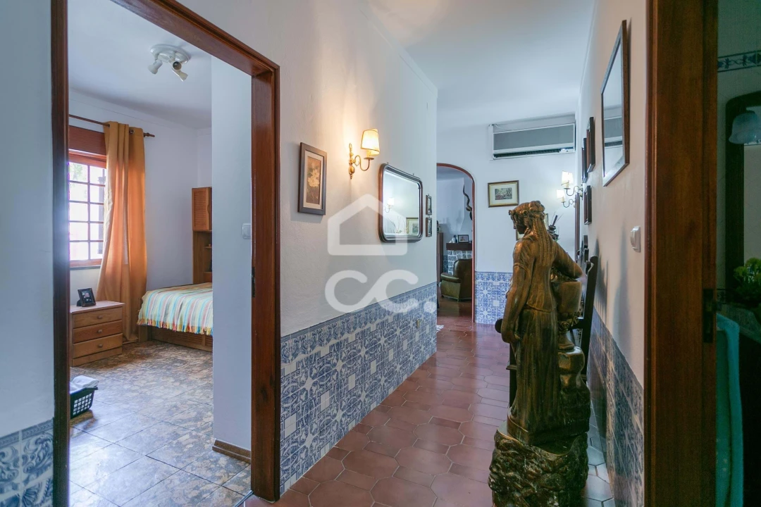 Moradia T5 para Venda em Mourão Foto 13