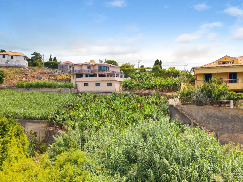 Terreno para Venda em Canhas Foto 19