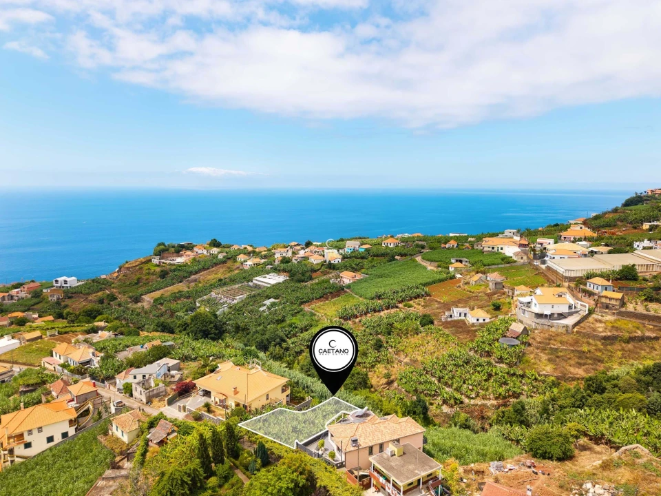 Terreno para Venda em Canhas Foto 1