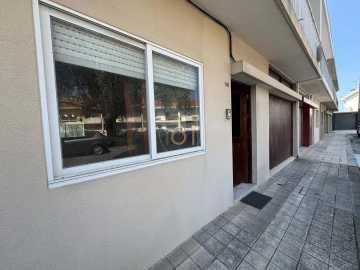 Moradia T4 para Venda em Lordelo do Ouro e Massarelos