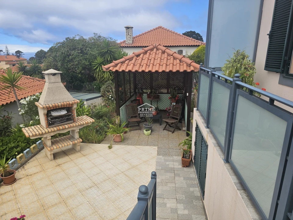 Moradia T3 para Venda em Prazeres Foto 22