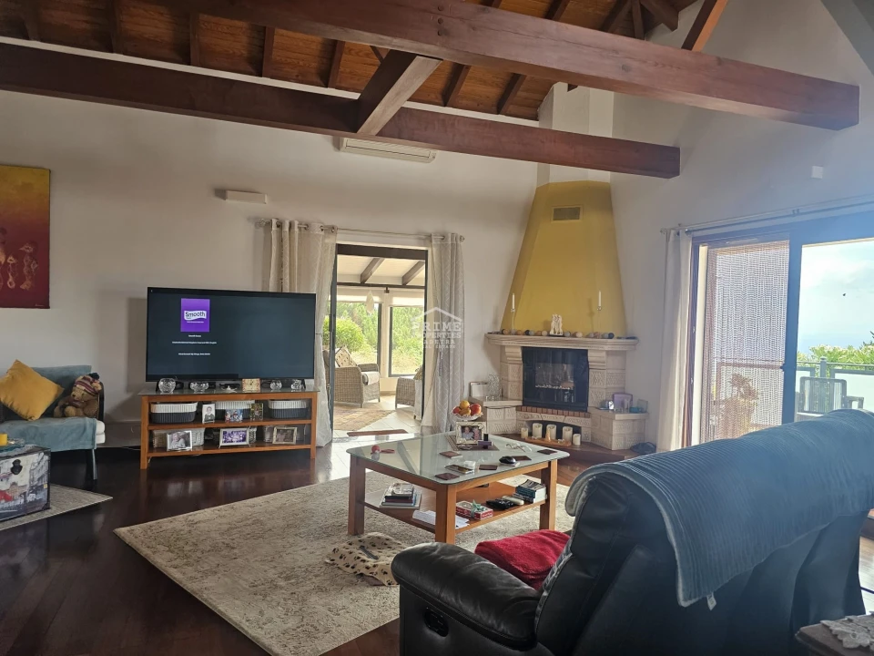 Moradia T3 para Venda em Prazeres Foto 3