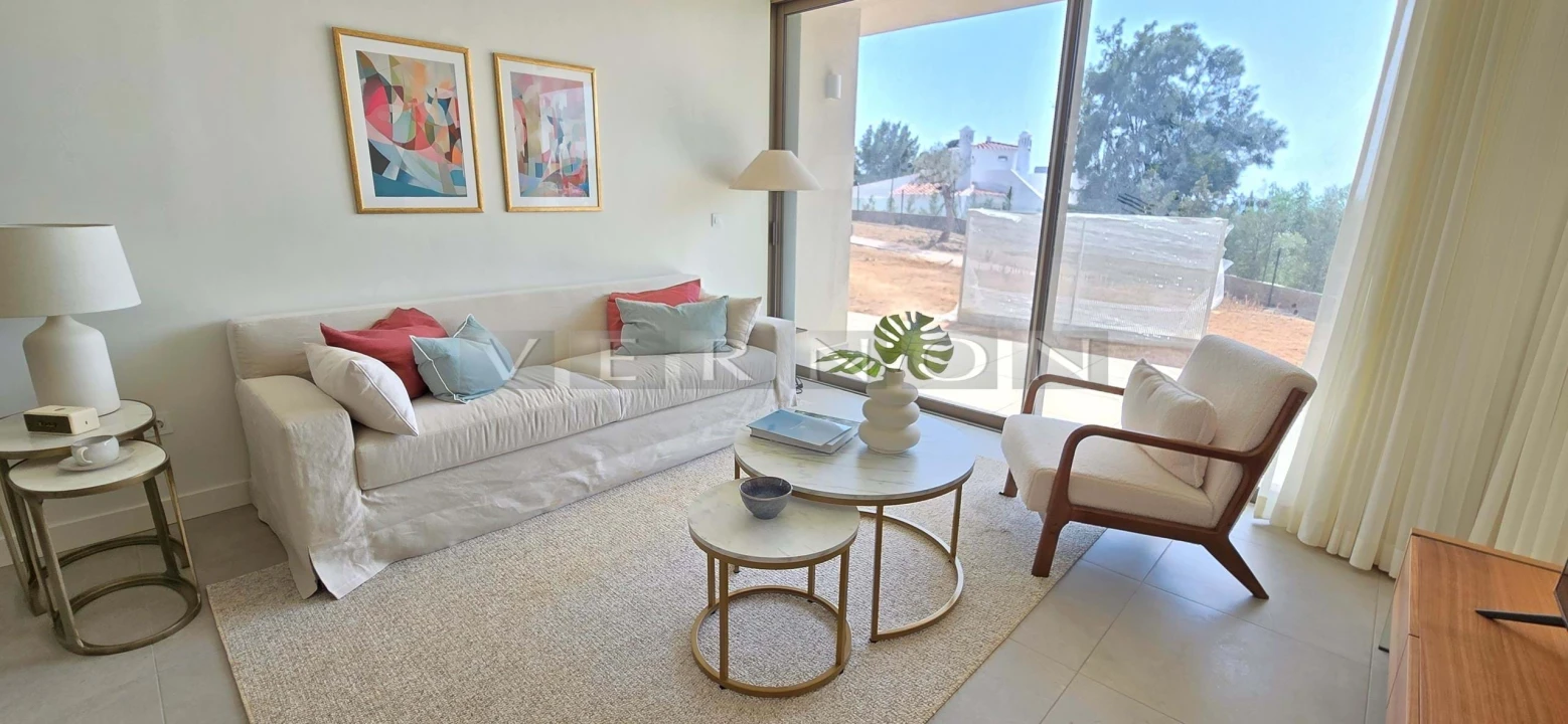 Apartamento T2 para Venda em Lagoa e Carvoeiro Foto 2