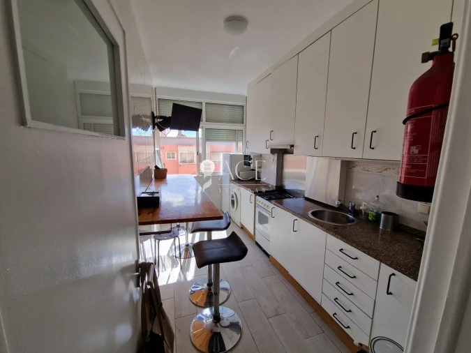 Apartamento T2 para Venda em Pontinha e Famões Foto 12