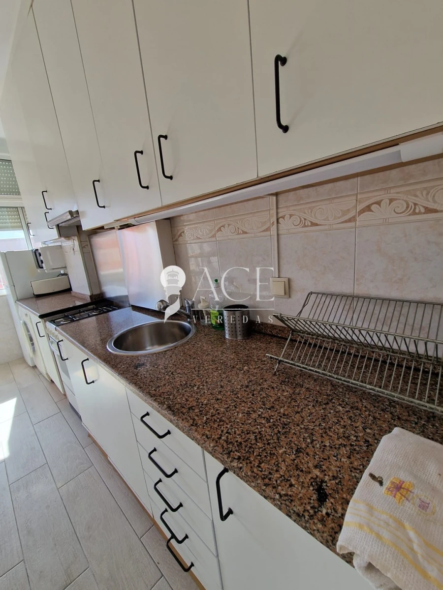 Apartamento T2 para Venda em Pontinha e Famões Foto 4