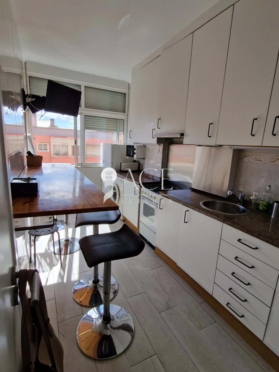 Apartamento T2 para Venda em Pontinha e Famões Foto 6