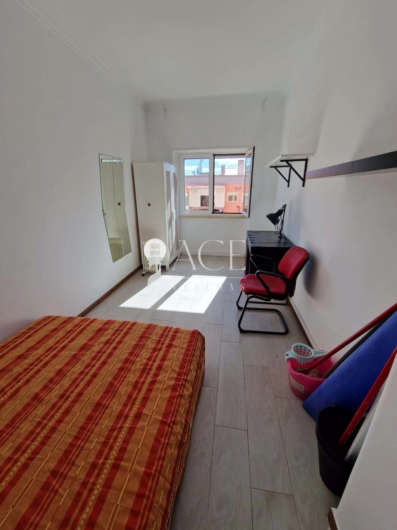 Apartamento T2 para Venda em Pontinha e Famões Foto 8