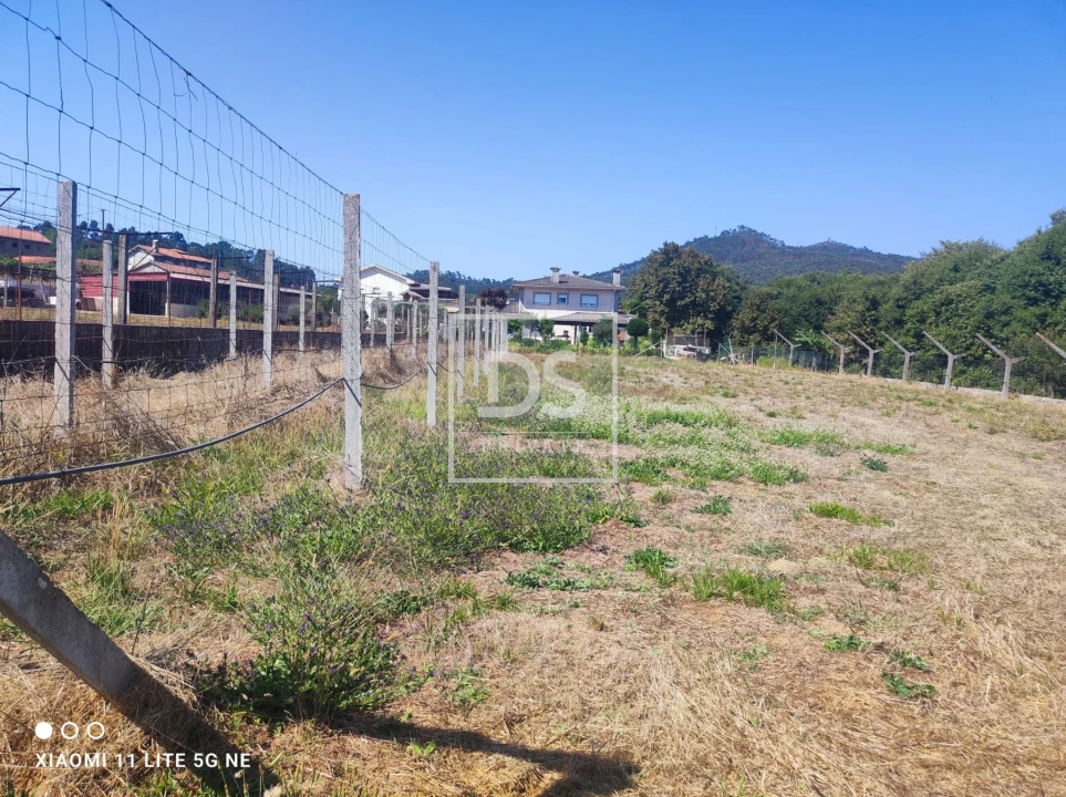 Terreno para Venda em Ossela Foto 13