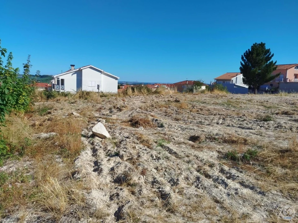 Terreno para Venda em Carrazeda de Ansiães Foto 3